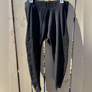 Torrid Black Cutout Cropped Leggings Size 2X